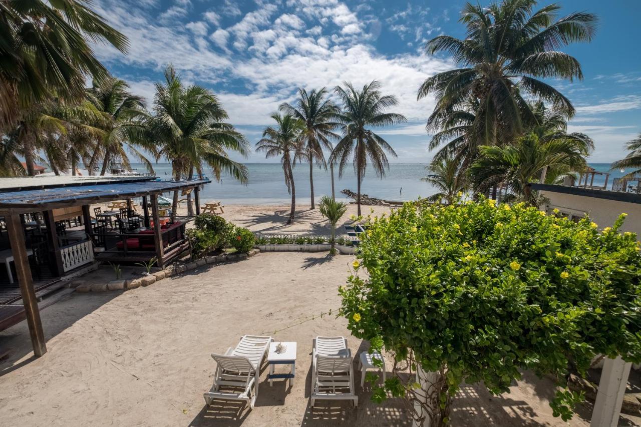 Holiday Hotel ซานเปโดร ภายนอก รูปภาพ