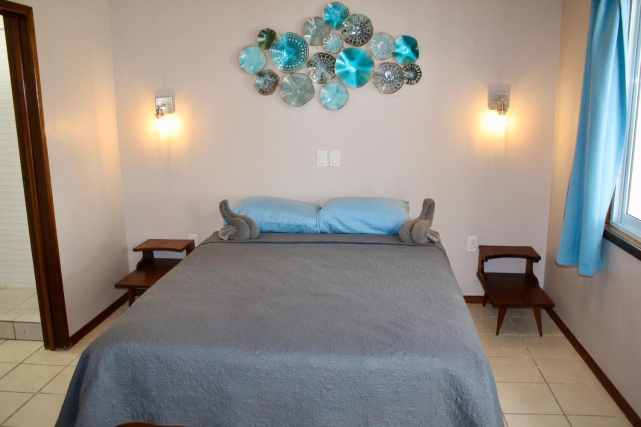 Holiday Hotel ซานเปโดร ภายนอก รูปภาพ