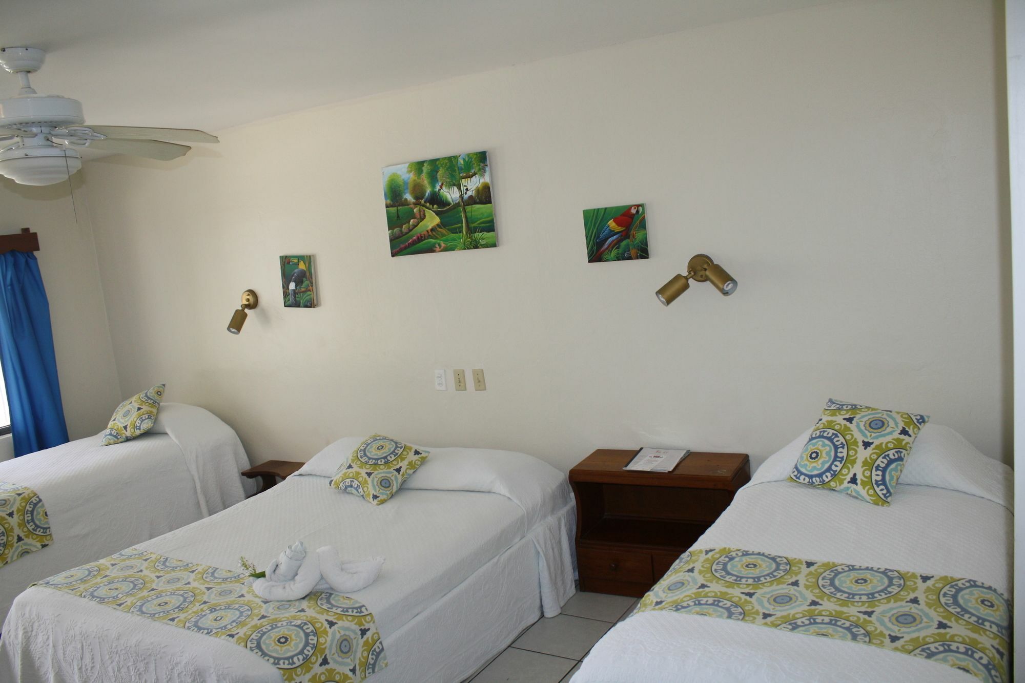 Holiday Hotel ซานเปโดร ภายนอก รูปภาพ